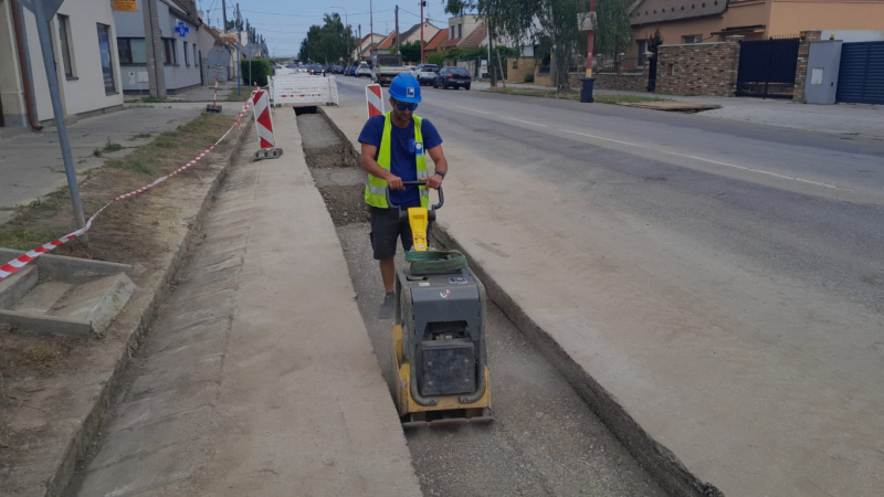 Výstavba IS / Rekonštrukcia verejného vodovodu na ulici Špačinsk